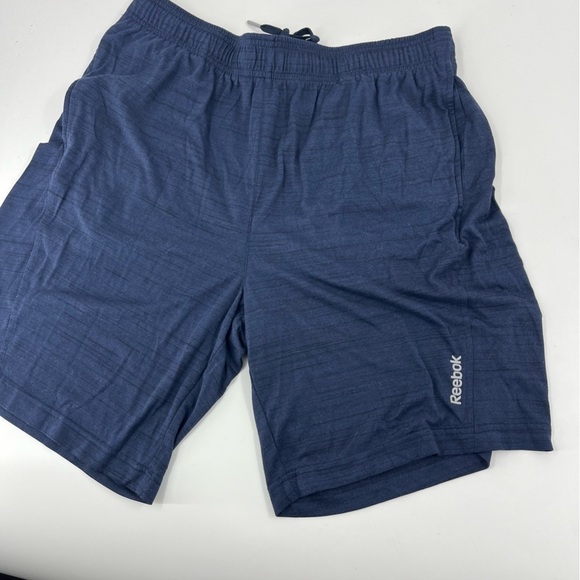 Reebok‎ Basketball / Athletic Shorts - Picture 2 of 7